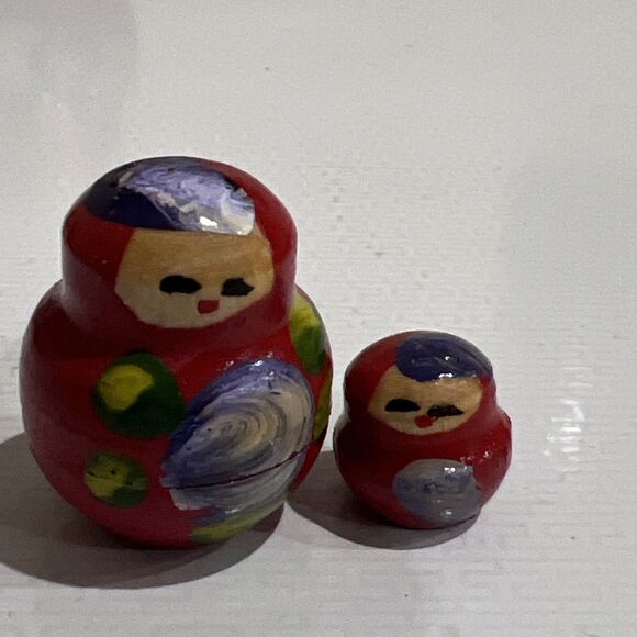 Vintage Russian Nesting Dolls Hand Painted Red 5 Piece - Picture 5 of 6